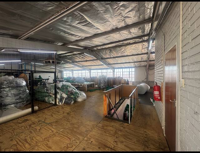 720M² WAREHOUSE TO LET IN WYNBERG